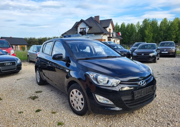 Hyundai i20 cena 18800 przebieg: 80457, rok produkcji 2013 z Opoczno małe 326